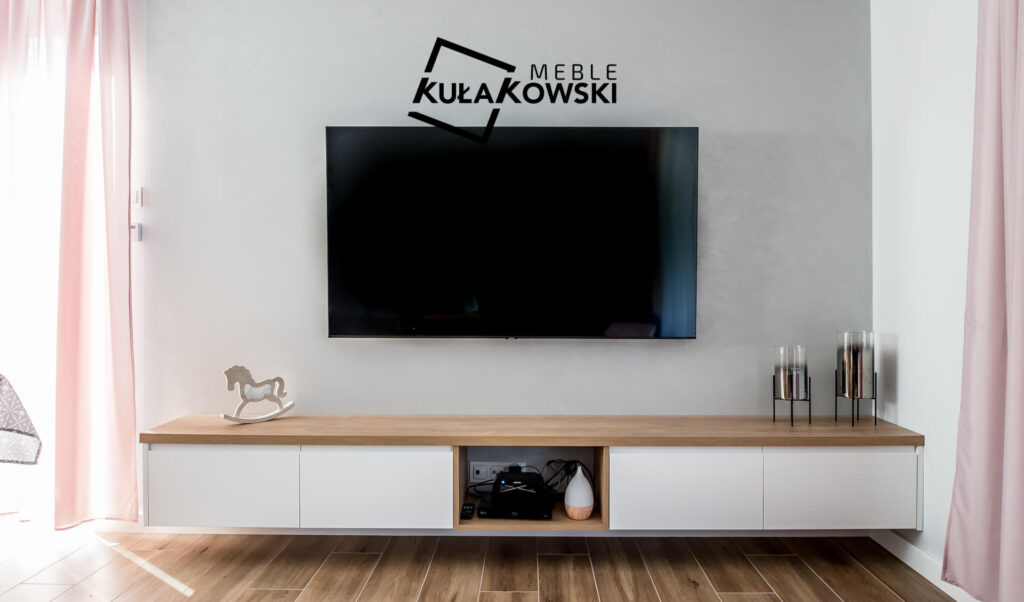 Szafka RTV drewniana biała minimalistyczna